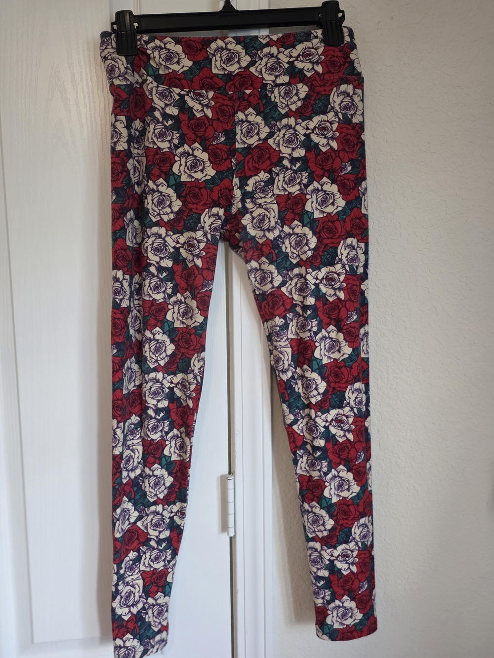 Floral Print Women’s Leggings - Red & White Rose Pattern Lularoe